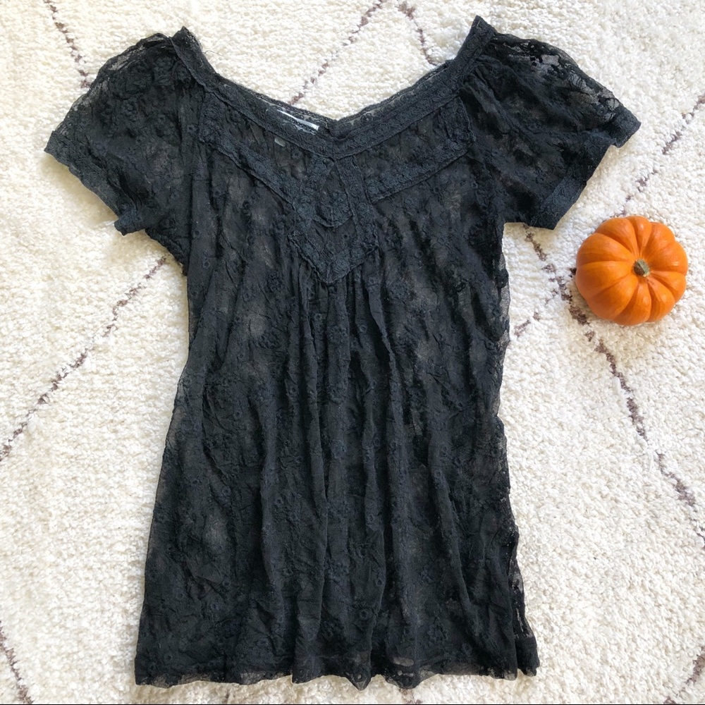 Charlotte Russe Black Lace Blouse Top Sheer Short Sleeved Size Large Floral